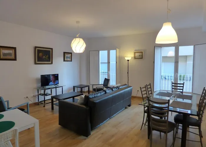 Viviendas Turisticas La Merced Apartment *