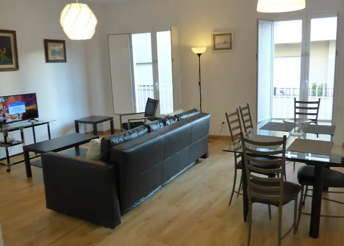 Viviendas Turisticas La Merced Apartment *