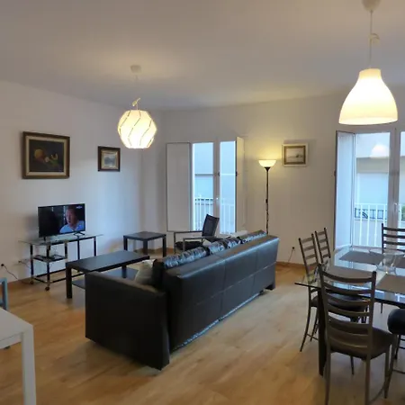 Viviendas Turisticas La Merced Apartment *